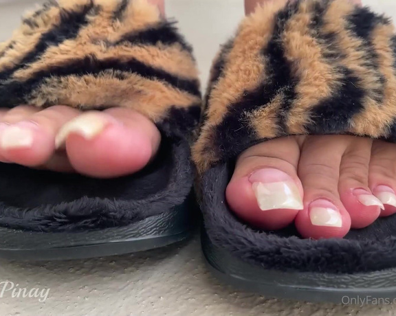 Little Pinay aka little_pinay OnlyFans - Nude toes JOI for my boys 457