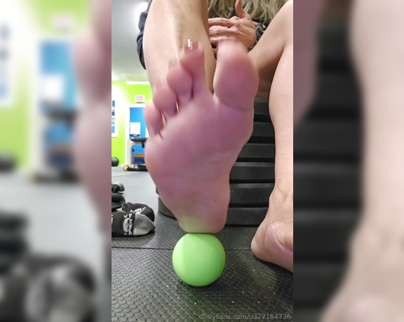 Flirtygirl370z aka flirtygirl370z OnlyFans - Reflexology and my favorite green ball