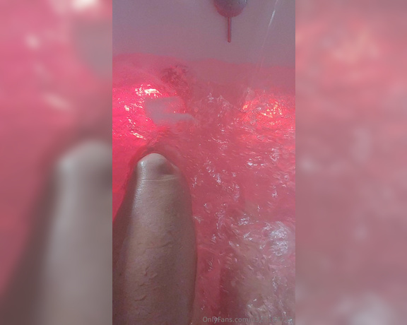 Flirtygirl370z aka flirtygirl370z OnlyFans - Oh i love bath time aaaahhhh