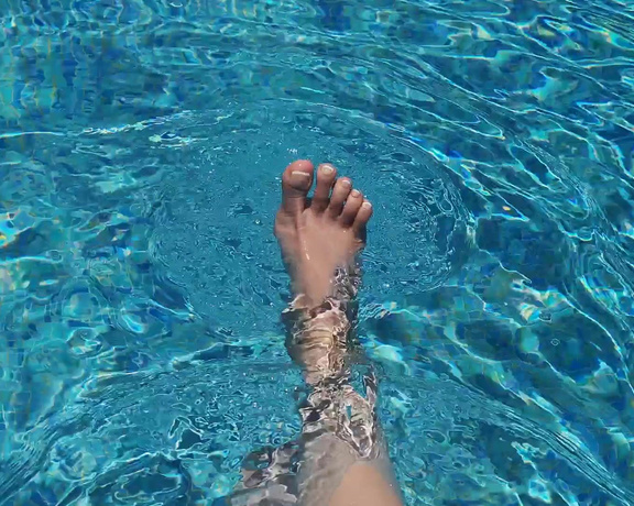 Goddess Natalie aka goddessnatalie OnlyFans - Drooling time! Feet in the water! Open with caution