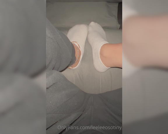 Leelee Feet aka leeleeosotiny OnlyFans Video 6007