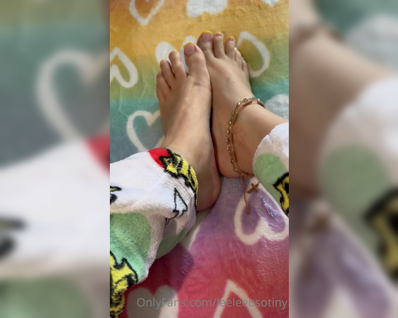 Leelee Feet aka leeleeosotiny OnlyFans Video 218