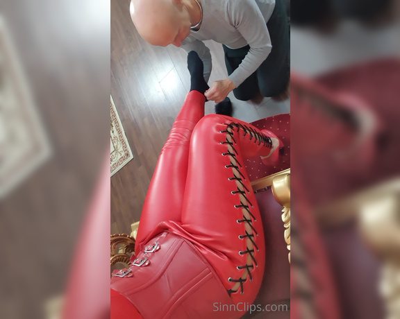 House of Sinn aka houseofsinn OnlyFans - #BehindTheScenes The ritual of putting on and off My shoes before I start using my prisoner