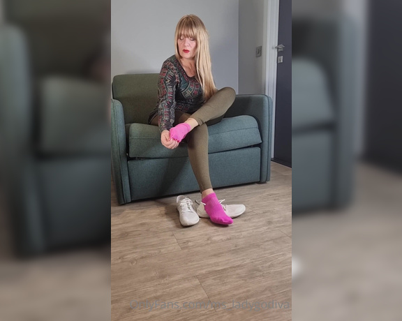 Lady Godiva aka , ms_ladygodiva OnlyFans - 2 min HD video of me removing my sweaty trainers after a long run and ordering