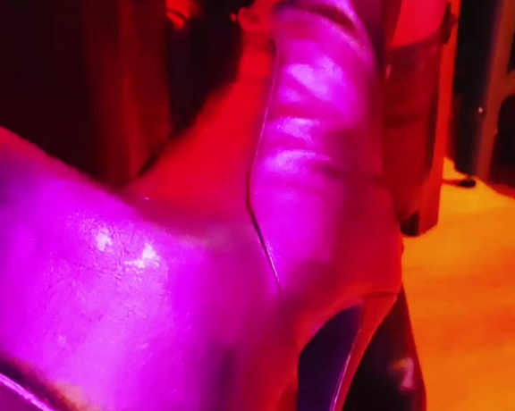 Lady Godiva aka , ms_ladygodiva OnlyFans - For the boot lovers among you Get your tongue at the ready )