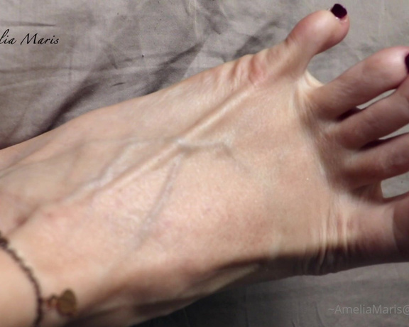 Amelia Maris aka ameliamaris OnlyFans - Is there anyone else who finds veiny feet so sexy I step hard on my toes,