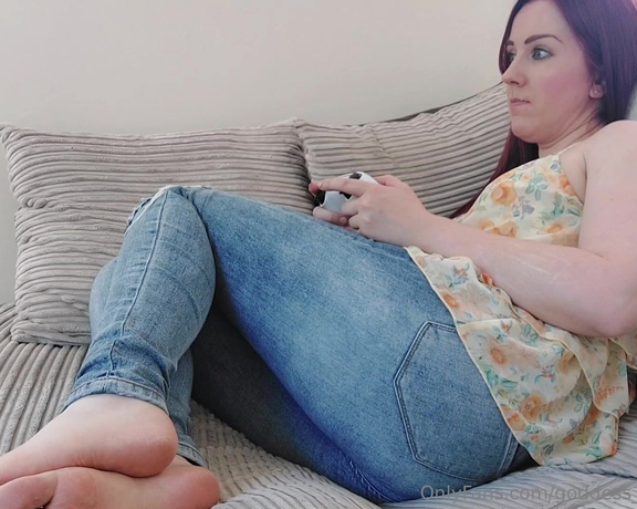 Goddess Peach aka goddess_peach_official OnlyFans - Nothing better than a chilled gaming afternoon Wellmaybe a few farts added in too