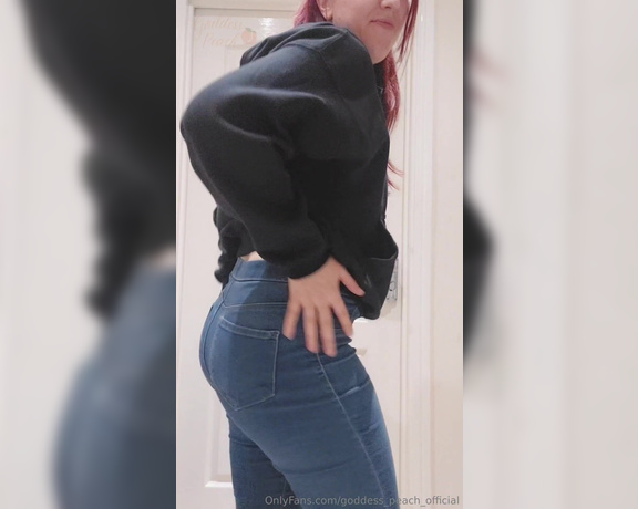 Goddess Peach aka goddess_peach_official OnlyFans - You all know how much I love the sounds of my farts Well, the ASS coustics