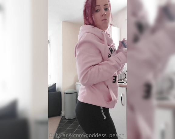 Goddess Peach aka goddess_peach_official OnlyFans - Good news, my lovely fart fans! The diet is over and Im well and truly