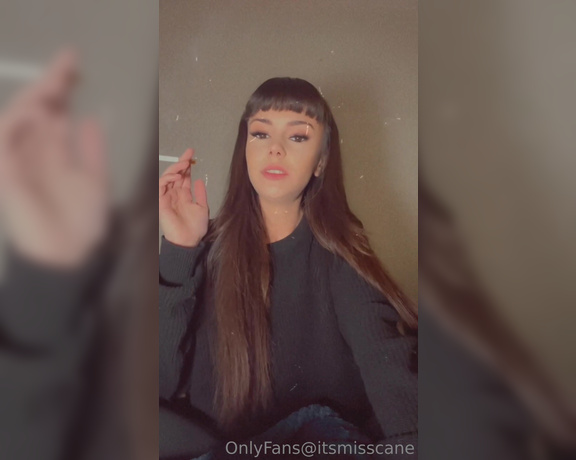 Miss Cane aka itsmisscane OnlyFans - Song and smoke