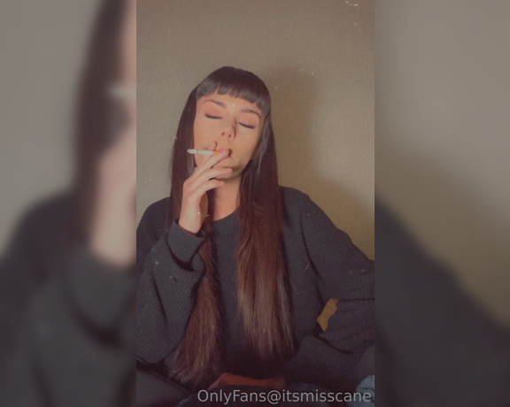 Miss Cane aka itsmisscane OnlyFans - Song and smoke