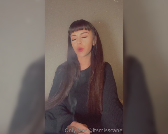 Miss Cane aka itsmisscane OnlyFans - Song and smoke