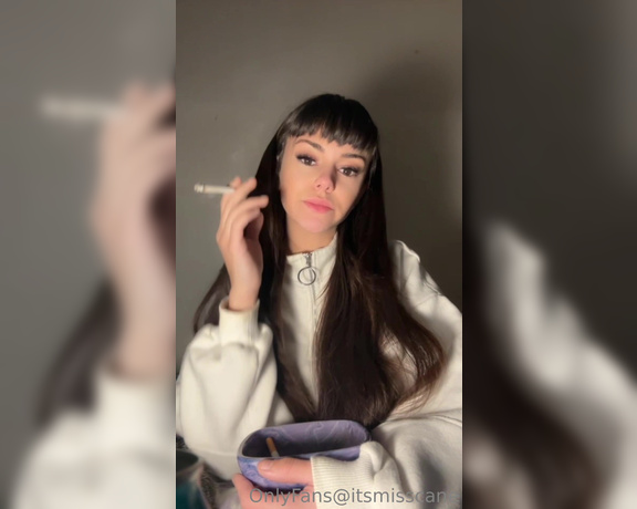 Miss Cane aka itsmisscane OnlyFans - I don’t mind a lil smoke in the eyes