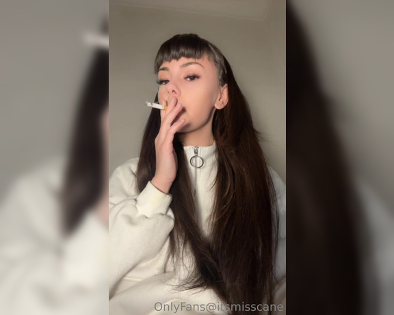 Miss Cane aka itsmisscane OnlyFans - I don’t mind a lil smoke in the eyes