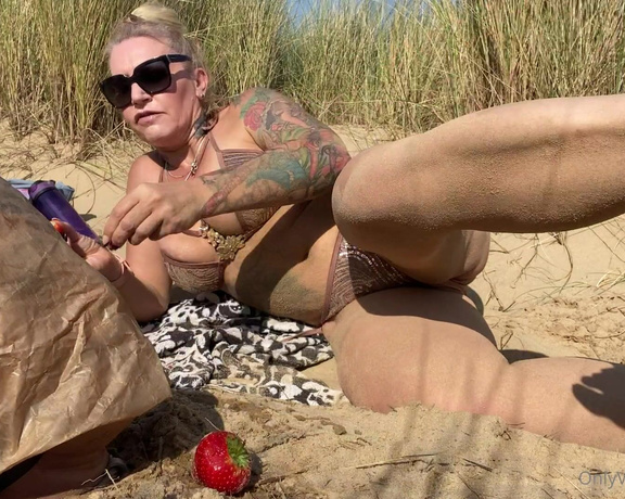 Mistress Ava Von Medisin aka avavonmedisin OnlyFans - Buried up to the neck in sand and made to eat from My sandy toes