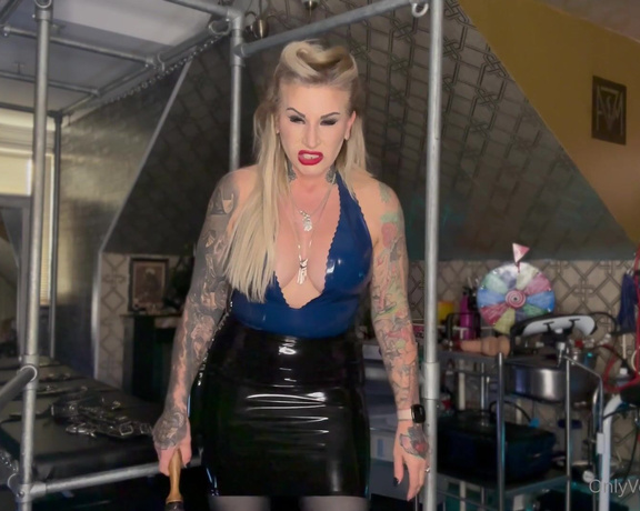 Mistress Ava Von Medisin aka avavonmedisin OnlyFans - You find yourself at the door of My dungeon, you are permitted to enter and then