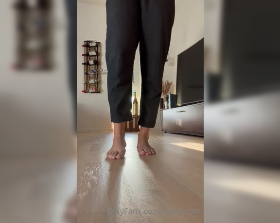 Emma Stn aka emmastn OnlyFans - Imagine the first thing you see in the morning is this You are tied