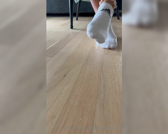 Emma Stn aka emmastn OnlyFans - POV Youre my little foot dog and I force you to worship my sweaty socks for