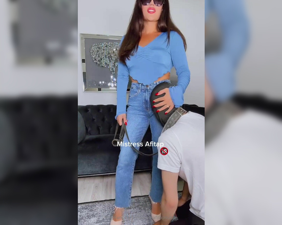 Hulya Cengiz aka hulyacengiz OnlyFans - How can I tell my lover that I have a slave