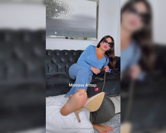 Hulya Cengiz aka hulyacengiz OnlyFans - How can I tell my lover that I have a slave