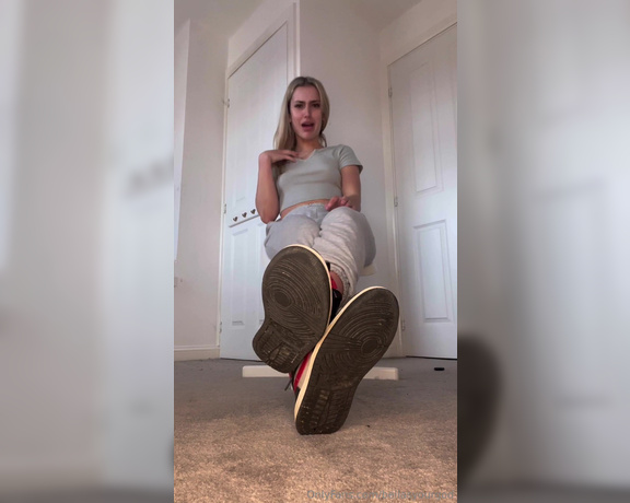 BellaYourgod aka bellasyourgod OnlyFans - I just walked 10,000 steps in these shoes Are you brave enough to worship these stinky