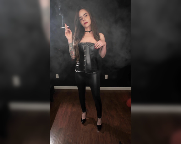 ManyVids - Dani Lynn - POV Human Ashtray Smoking VS120