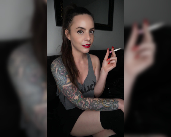 ManyVids - Dani Lynn - Smoking Next to You Part 1