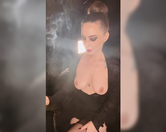 ManyVids - Dani Lynn - Smoking With Sexy Red Lips amp Hair in Bun