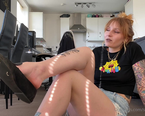 Sweetyfeetys_03 Onlyfans - Sneak peek of a video that will be sent out to all my fans tomorrow New self worship , humiliation