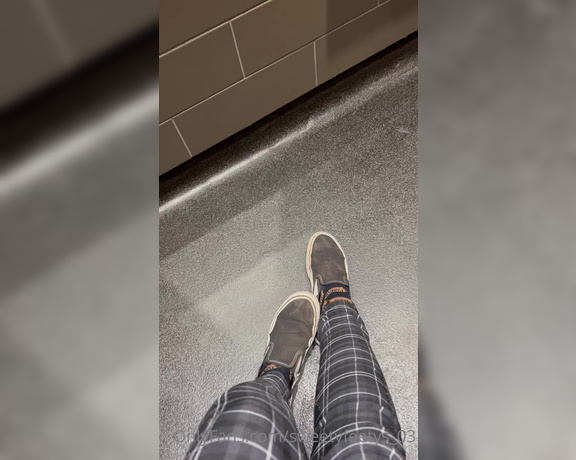 Sweetyfeetys_03 Onlyfans - First day back at the coffee place Socks and vans for the day because I have got a terrible cold