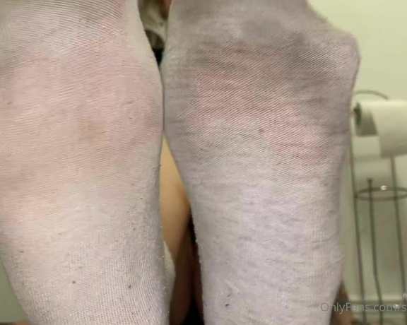 Sweetyfeetys_03 Onlyfans - Ever wondered how my feet look after a workout Well now you know
