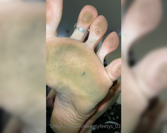 Sweetyfeetys_03 Onlyfans - Like dirty feet Swipe for a new video Your best friend tells you about a stranger she met in the 2