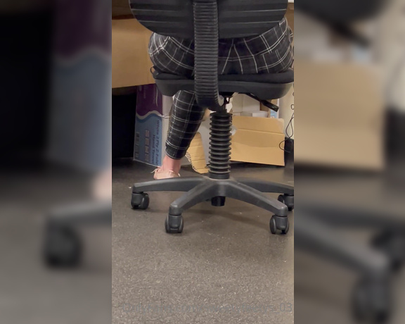 Sweetyfeetys_03 Onlyfans - Taking sneaky pictures of your coworkers And recording her shoeplaying That’s sooo naughty! What 13