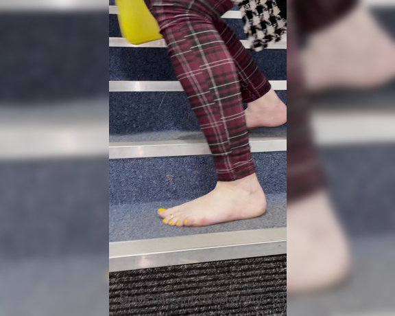 Sweetyfeetys_03 Onlyfans - Lick my feet clean after a night out 21