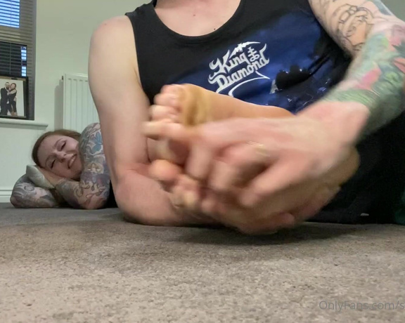 Sweetyfeetys_03 Onlyfans - Tickling but this time not just my feet , my armpits & neck too !