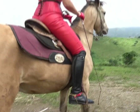 Gerald Hrfan aka ghrfan OnlyFans - Our Queen has pleased us, her loyal fans, with the her latest riding clip wearing