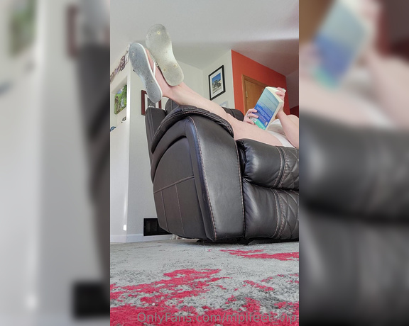 Mplfeet_VIP aka mplfeet_vip OnlyFans - I see you watchin