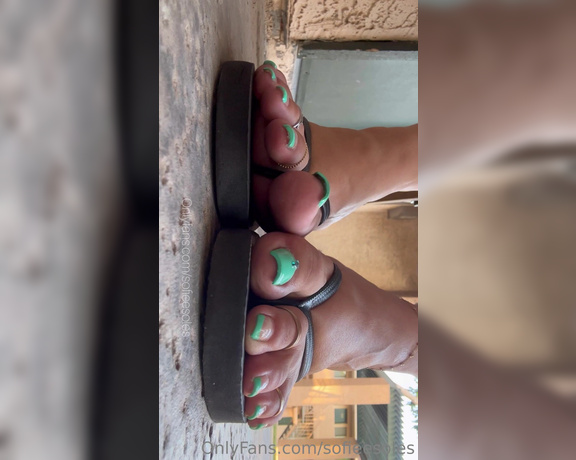 SofieeSoles aka sofieesoles OnlyFans - Toe wiggles in blk flip flops