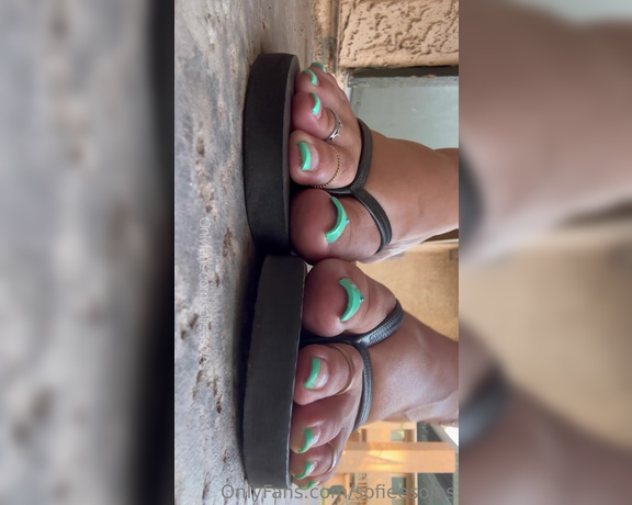 SofieeSoles aka sofieesoles OnlyFans - Toe wiggles in blk flip flops