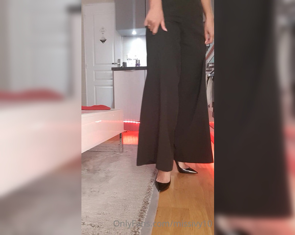 Maîtresse Ivy aka maitresseivy OnlyFans - Beeing Fancy tonight