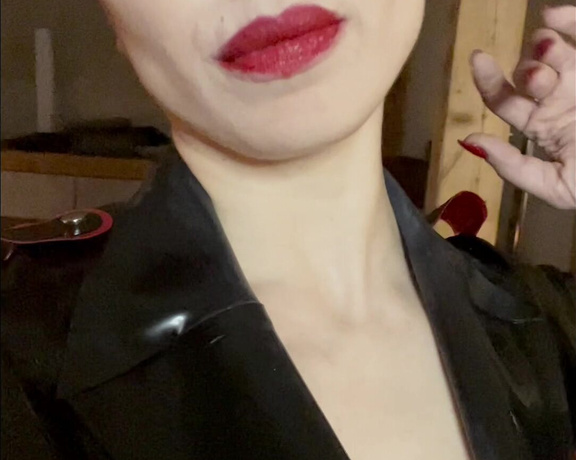 Mistress Bella Lugosi aka missbellalugosi OnlyFans - Femdom re programming POV accept the fact that you are totally and utterly unspectacular you arent