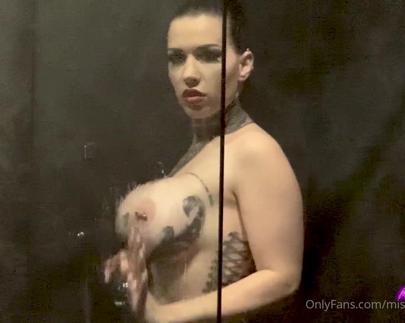 Miss Alessa Milano aka missalessamilano OnlyFans - Ive just had a pretty intense shower, like Ive taken a lot of shower gel,