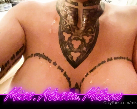 Miss Alessa Milano aka missalessamilano OnlyFans - Sperma sind berall, fand ich so geil Wie sperma nach runter luft wenn ich aufstehe Pervers