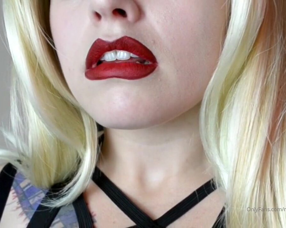 Miss Marilyn aka missmarilynxx OnlyFans - Ive had an oral fixation for as long as I can remember And its lucky that