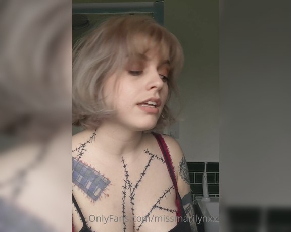 Miss Marilyn aka missmarilynxx OnlyFans - A wholesome little song for you all this evening