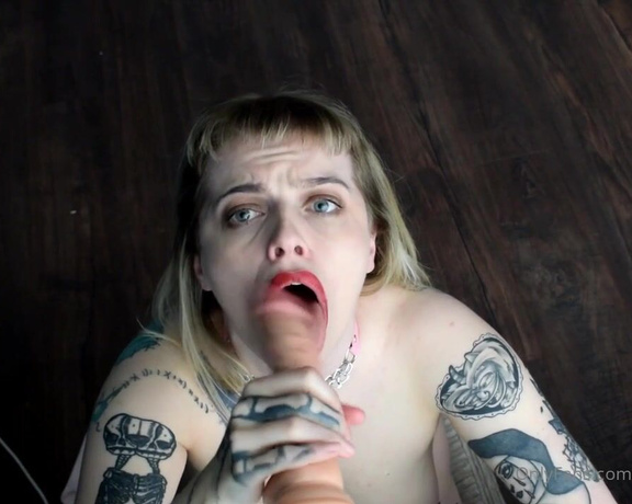 Miss Marilyn aka missmarilynxx OnlyFans - Bimbo 3000 is on Realistic Mode, gazing into your eyes as she chokes on your cock