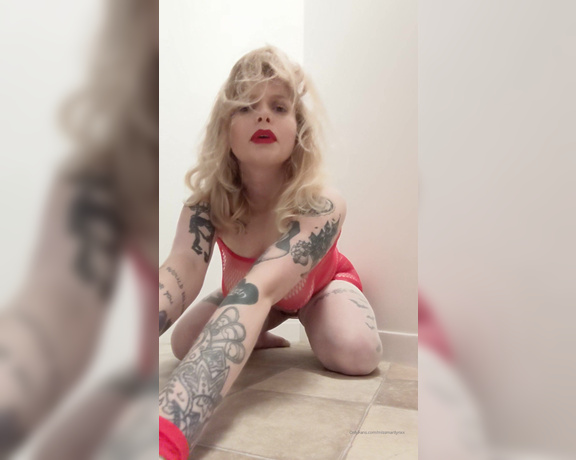 Miss Marilyn aka missmarilynxx OnlyFans - Does it make your cock twitch looking at what youll never have