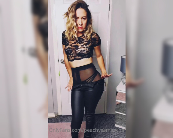 Peachy Samantha aka peachysamantha OnlyFans - I put a spell on you Because your mine