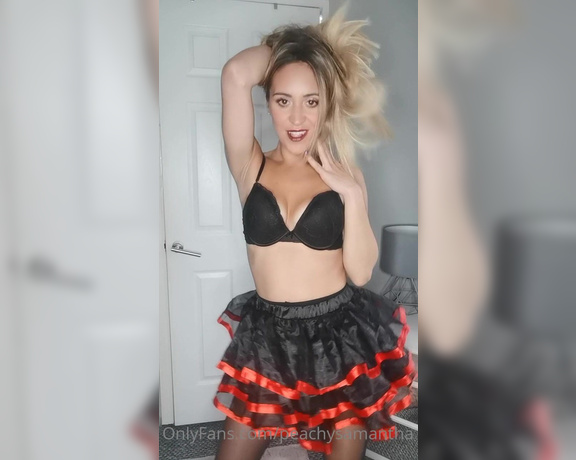 Peachy Samantha aka peachysamantha OnlyFans - This song makes me feel so horny!!!!!!!! I dont know what it is But I love