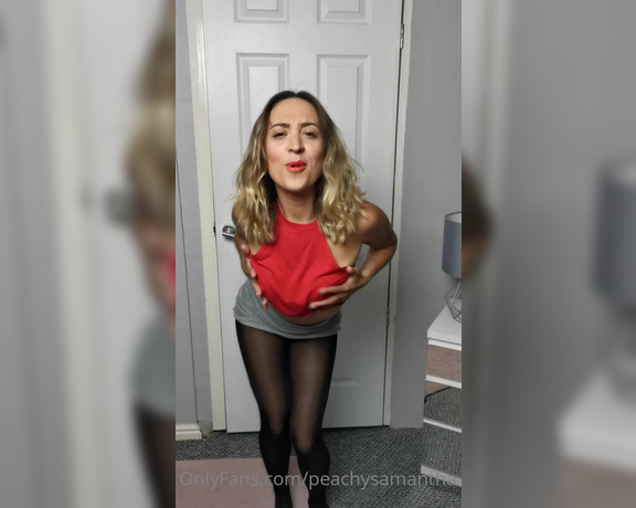 Peachy Samantha aka peachysamantha OnlyFans - Switched shorts for skirt Sorry!